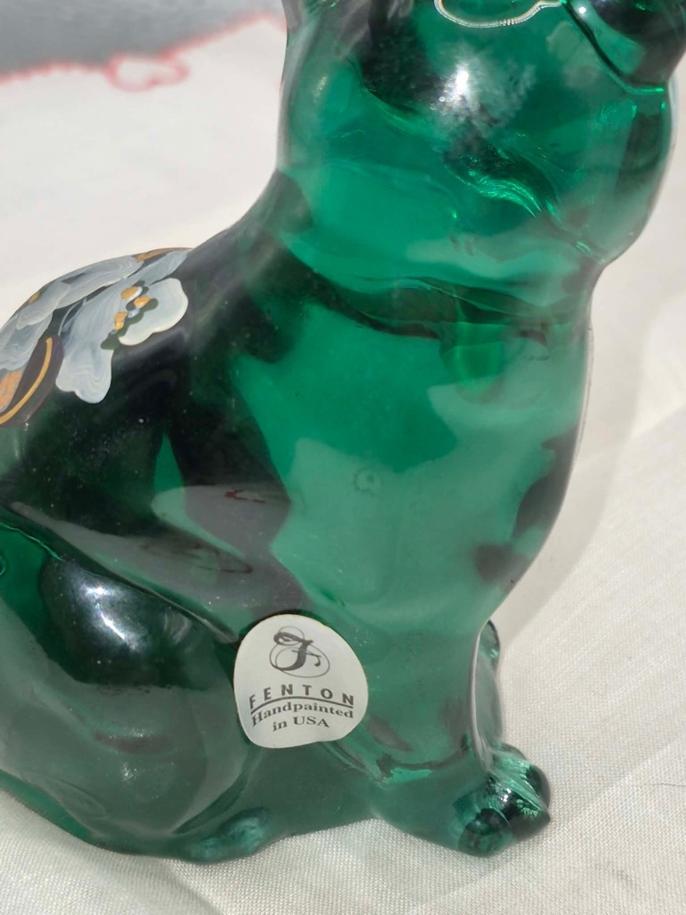 Fenton Glass Cat Emerald ‘Spruce’ Green Hand-painted Magnolia w Gold Gilding - Picture 6 of 9